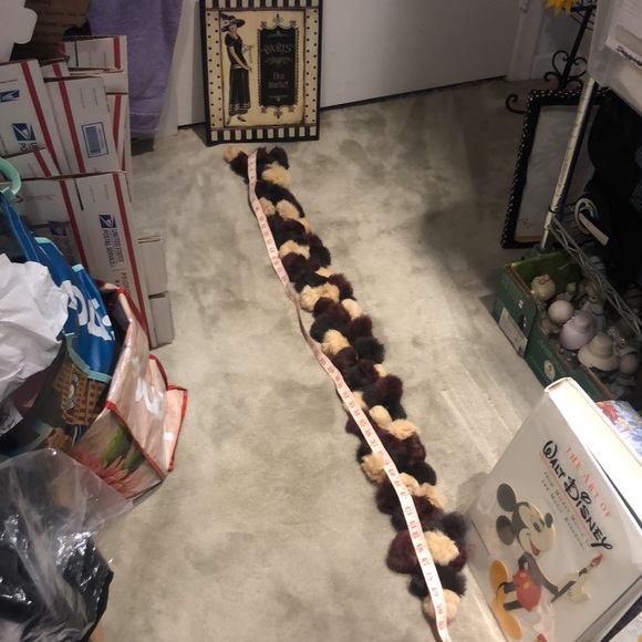 Vintage 100% rabbit fur three- strand pom-poms scarf. Burgundy black and beige. - Picture 6 of 8